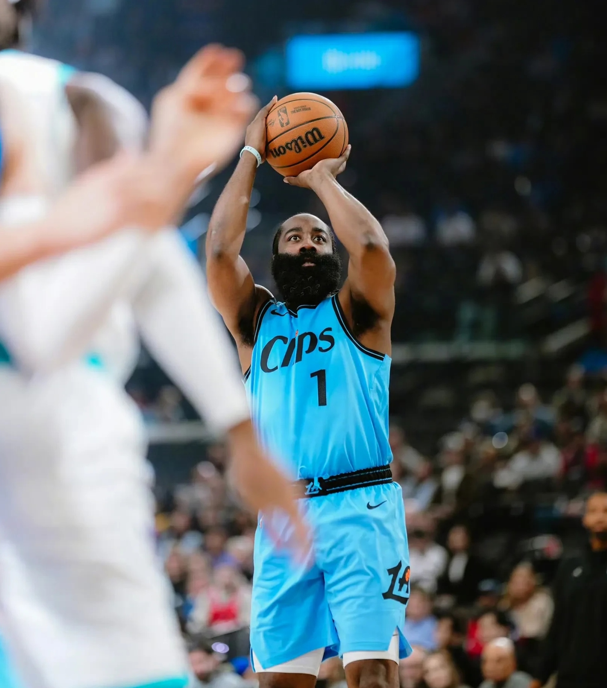 哈登连续三场比赛得分超过比赛局势复杂，德国队不断突破！赛场气氛高涨(科比最后一场比赛剪辑)