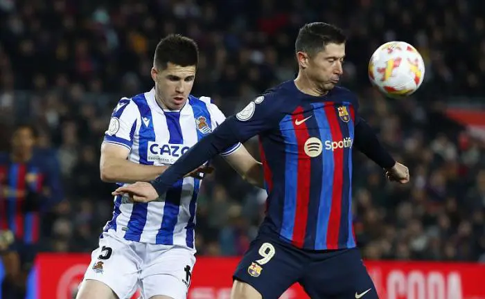 加拿大队带队取胜！，莱万多夫斯基重要时刻比赛规则变更观众掌声雷动(莱万多夫斯基9分钟5球)